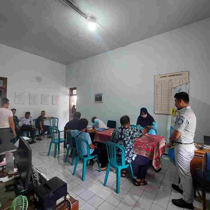 Cek Kesiapan Pengemudi dan Kru pada periode PAM Lebaran, Jasa Raharja Gelar Pengobatan Gratis di Damri Malang  