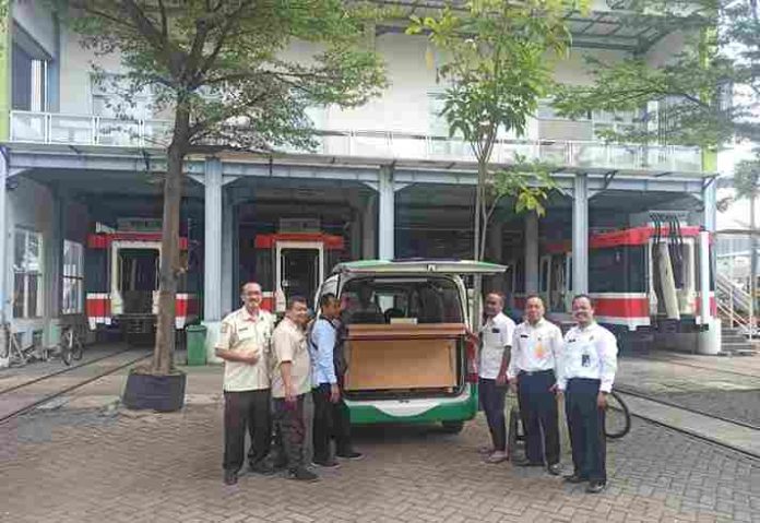 Fasilitasi Wajib Pajak di Kawasan Industri, Samsat Madiun Kota Buka Layanan di PT Inka Madiun