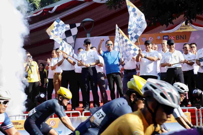 Flag Off Zebra Bhayangkara Presisi Sudirman Loop 2024, Rivan A. Purwantono Ungkap Jakarta Tempat yang Baik untuk Olahraga Sepeda