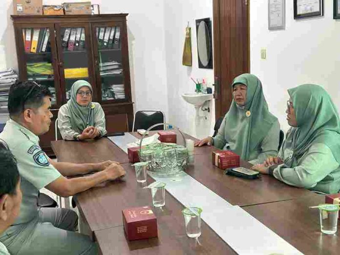 Sharing Caring bersama Mitra Kerja, Jasa Raharja Madiun kunjungi RSU Muslimat Ponorogo