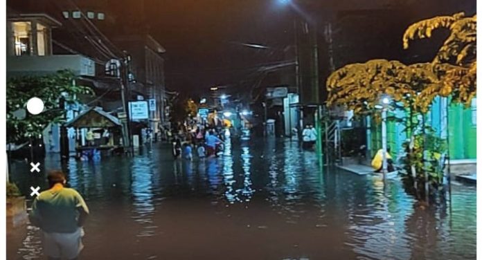 Hujan Lebat, Pagesangan Tergenang Karang Pule Terendam Air Hingga 1 Meter