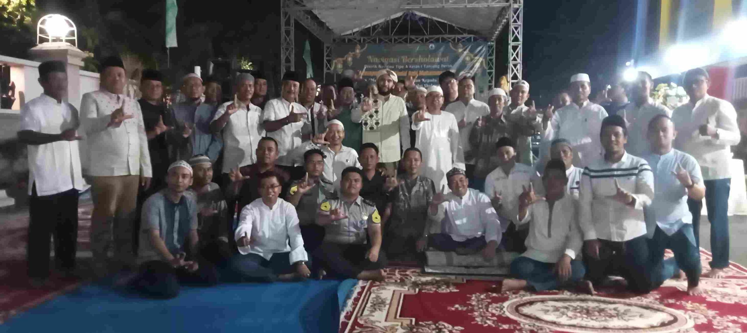 Berselimut Mendung Hitam Navigasi Tanjung Perak Bersholawat 