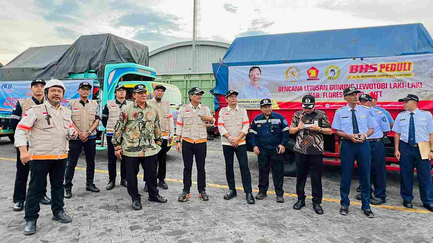 BHS Peduli Bersama DLU Holding Kirim 9 Truk Bantuan Korban Erupsi Gunung Lewotobi Laki-laki